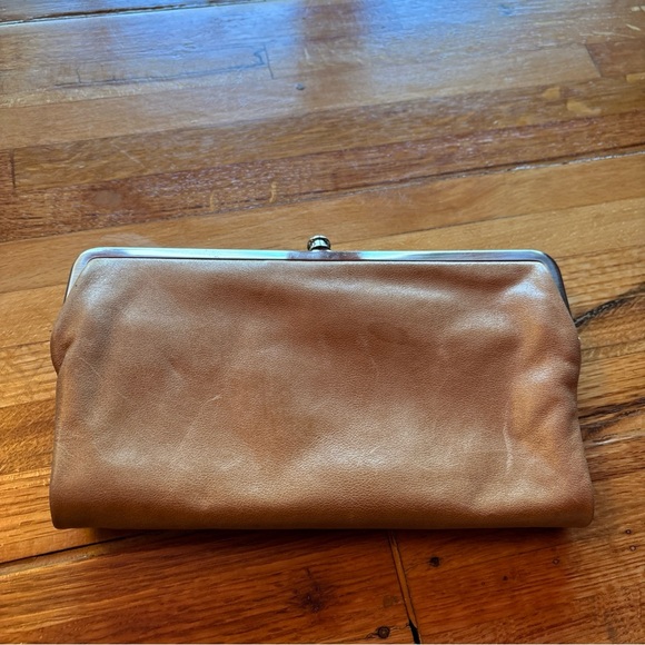 Elegant Tan Leather Clutch - Picture 2 of 4